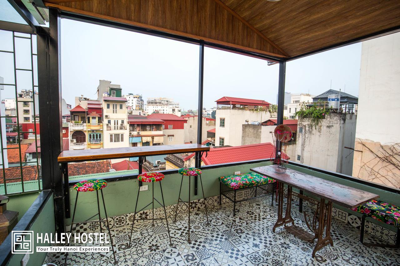 Halley Hostel Hanoi Bagian luar foto