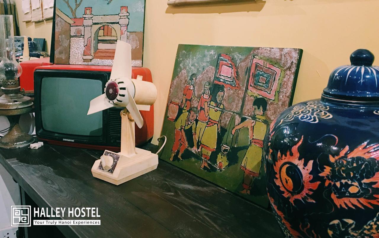 Halley Hostel Hanoi Bagian luar foto