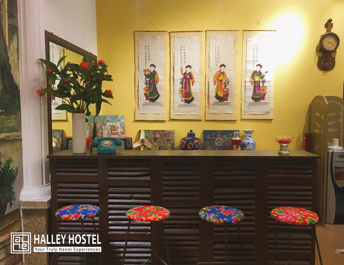 Halley Hostel Hanoi Bagian luar foto