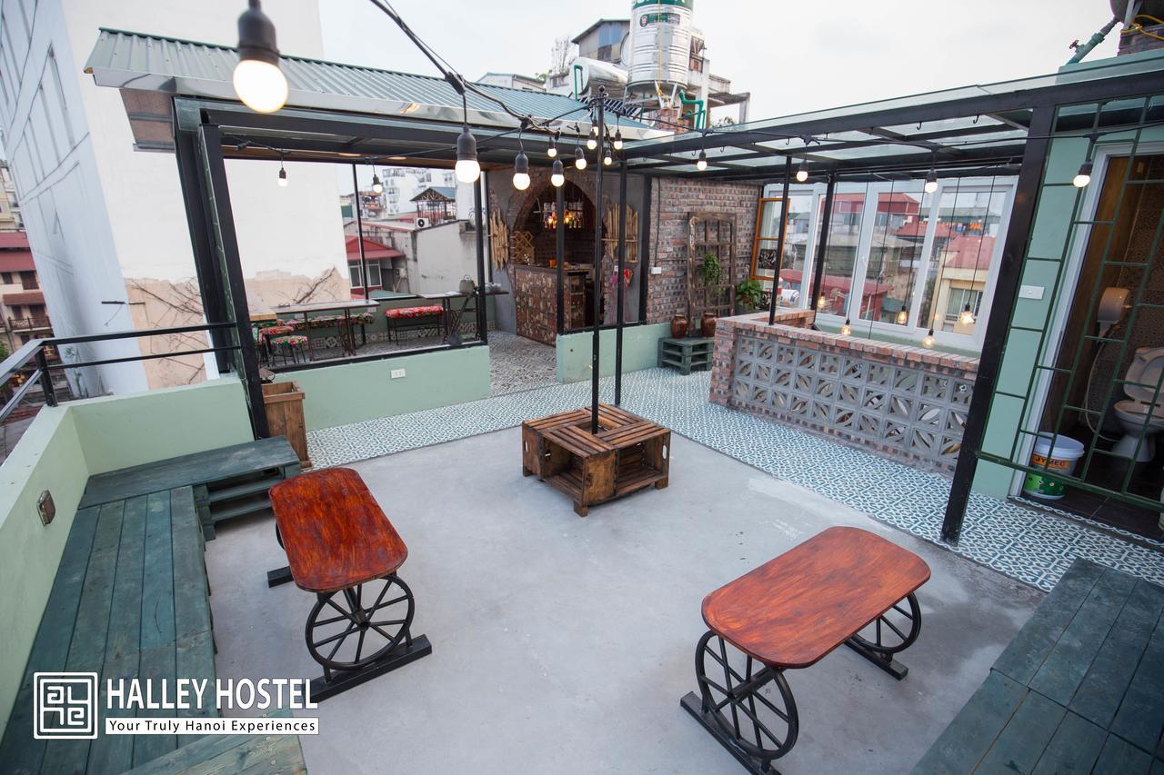 Halley Hostel Hanoi Bagian luar foto