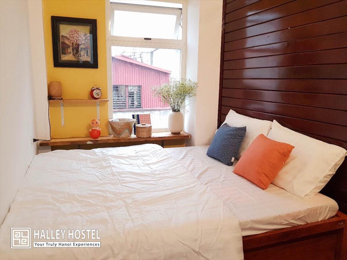 Halley Hostel Hanoi Bagian luar foto