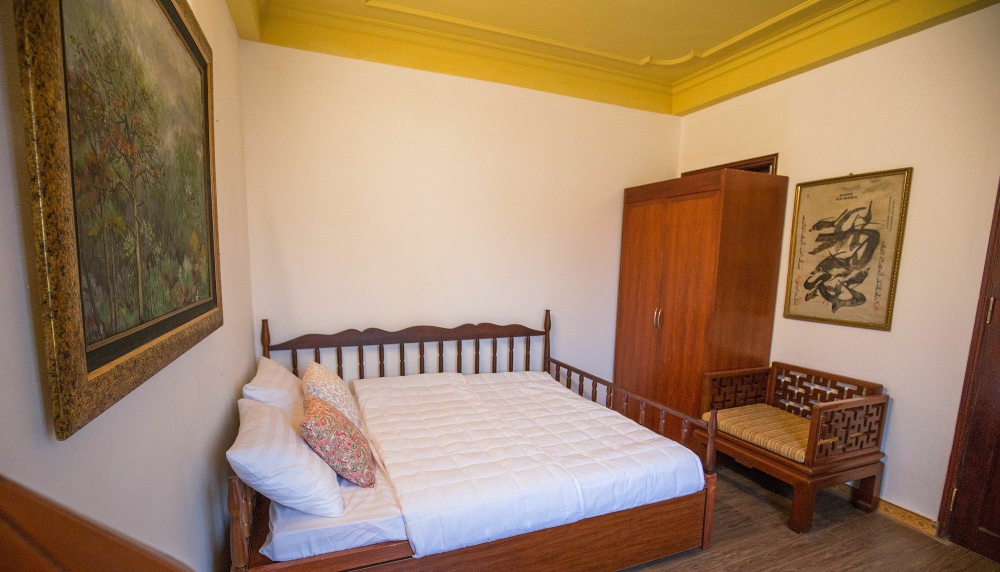 Halley Hostel Hanoi Bagian luar foto